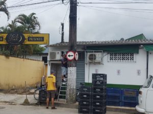 Rua Sargento Rubens Leite, na Maranduba, passa a ter sentido único