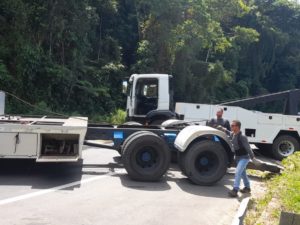 Trecho da Rio-Santos parcialmente interditado no Km 65