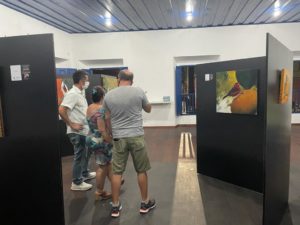 Setur recebe exposição “Crônicas Pictóricas”, de Sandro Casotti