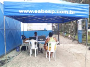 Equipe da Sabesp está com uma equipe de atendimento na Escola Nativa