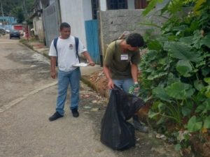 Bairro a Bairro: Ação de combate à dengue vistoria 312 residências no Araribá