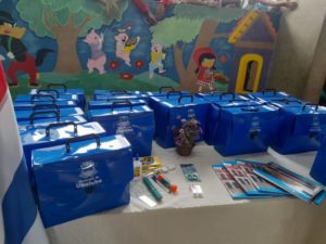 Mais de 10 mil alunos da rede Municipal receberão kits de material escolar
