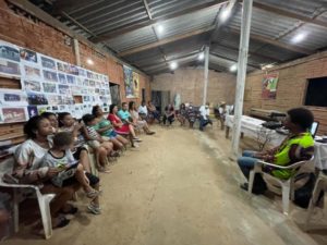 Secretaria de Educação de Ubatuba se reúne com comunidade da Caçandoca