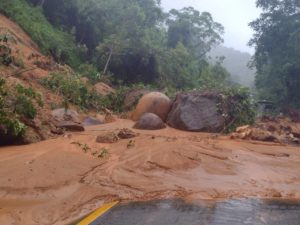 Confira a condição das estradas que dão acesso a Ubatuba nesta segunda-feira, 4