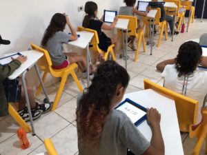 Escola Municipal de Ubatuba implanta sistema de provas digitais