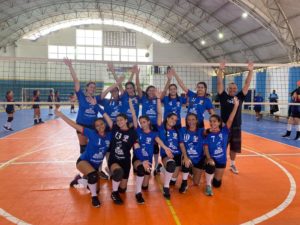 Equipe de vôlei de Ubatuba vence jogos preparatórios para o Regional