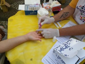 Ação de combate às hepatites realizou testes e vacinação no calçadão