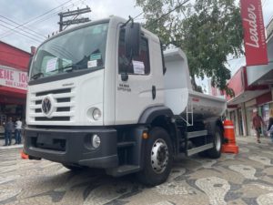 Infraestrutura de Ubatuba recebe caminhão basculante