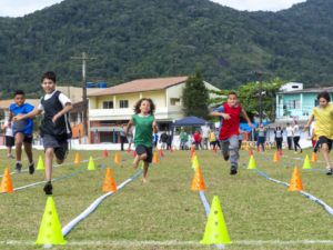 Jore e Parajore incentivam prática de atletismo entre alunos