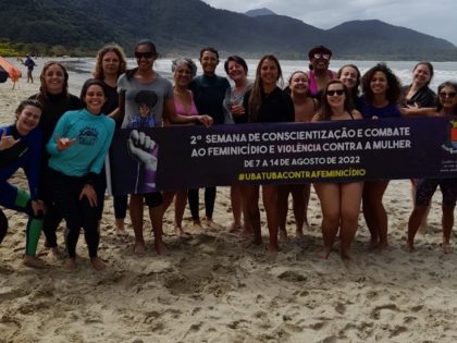 2ª Semana de Combate ao Feminicídio promove aulas de surfe para mulheres