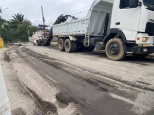 Secretaria de Obras finaliza 2 vias com bloquetes e anuncia recapeamento em outras 10