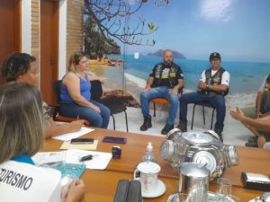 Prefeita recebe organizadores do I Encontro de Carros Antigos e Moto Fest