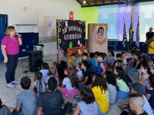 Tradicional Feira Literária da EM Marina Salete acontece nesta semana