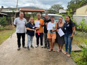 Habitação entrega autorização de ligação de luz na Vila de Santa Cruz