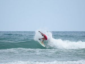 Circuito Estudantil de Surf começa nesta terça no Perequê-Açu