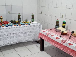 Cerca de 50 pessoas participaram da ceia de natal na Casa de Passagem