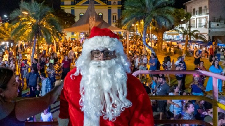 Papai Noel, carreata, apresentações e luzes marcam início das Festas em  Ubatuba – Prefeitura Municipal de Ubatuba