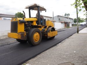 Prefeitura realiza pavimentação de mais quatro vias no Perequê-Açu e Sumidouro