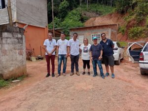 Habitação e Sabesp realizam vistoria no bairro Cachoeira dos Macacos