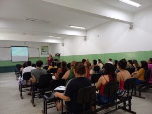 Agentes educacionais têm capacitação sobre linguagem e afeto