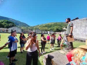 Participantes do projeto TODOS visitam Ilha Anchieta