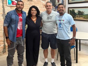 Fundart recebe representantes do grupo Senzala de capoeira