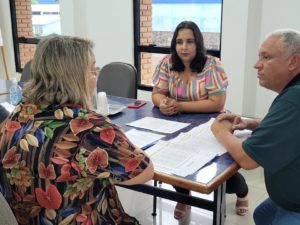 Moradores do edifício Serra Azul no Itaguá recebem CRF