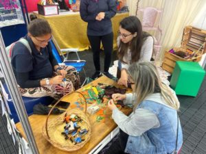 Professoras de Ubatuba visitam 13ª edição da FLIC, em Caraguá