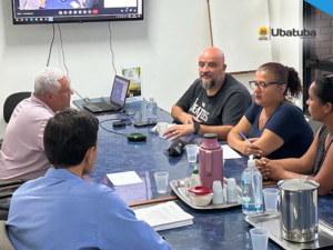 Prefeitura e famílias desalojadas do morro do Fórum assinam acordo