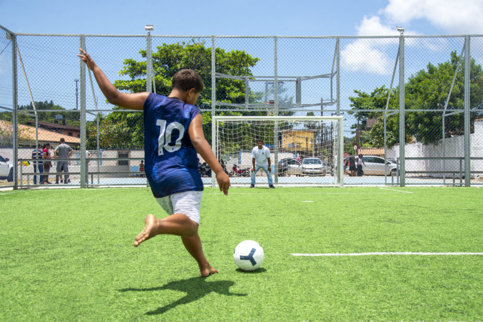 Arena Esportiva é inaugurada no bairro do Perequê-Mirim