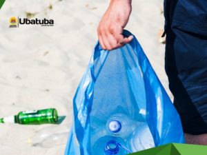 Dia da Educação Ambiental é celebrado com limpeza de praia