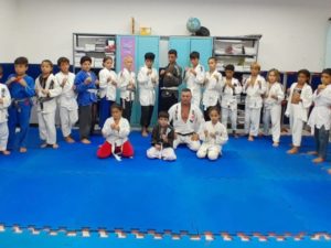 Projeto social ensina Jiu-Jitsu para crianças de Ubatuba