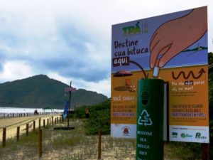 Ubatuba finaliza instalação de 240 coletores de bituca antes do Carnaval