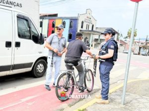 Dia do ciclista: Ubatuba tem blitz educativa em comemoração à data