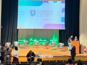 Ubatuba participa de curso sobre cuidado integral a usuários de substâncias
