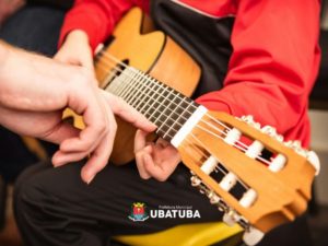Casa da Juventude abre inscrições para aulas de violão