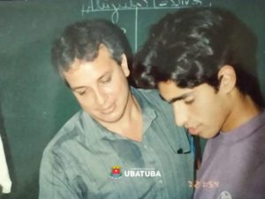 Professor da EM Tancredo completa 40 anos como docente na unidade