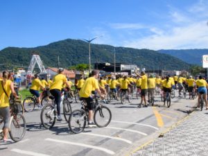 Passeio ciclístico marca celebração do Dia Internacional da Mulher em Ubatuba