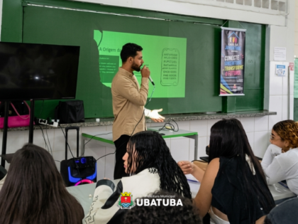 150 estudantes participam de palestra sobre Comunicação
