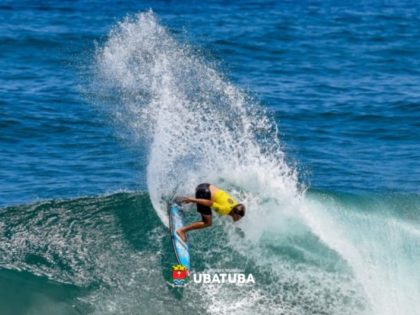 Surfistas disputam títulos brasileiros em Baía Formosa/RN
