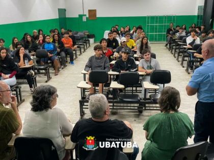 Projeto de Inglês promove intercâmbio cultural na E.M. Tancredo
