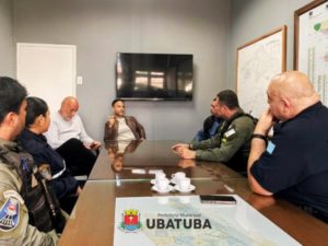Fiscalização de veículos elétricos é tema de visita técnica de agentes