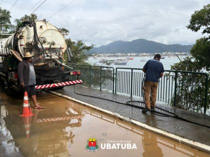 Sec. de Infraestrutura atua na drenagem da Estrada do Caisão