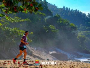Desafio 28 Praias reúne atletas em Ubatuba sob previsão de tempo instável